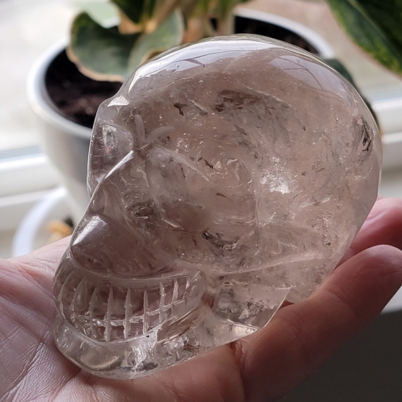 Smokey Crystal Quartz Skull - Picture 1 of 5